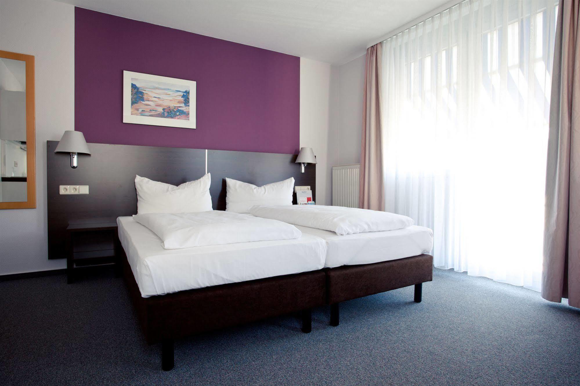 Akzent Hotel Torgauer Hof Sindelfingen Bagian luar foto