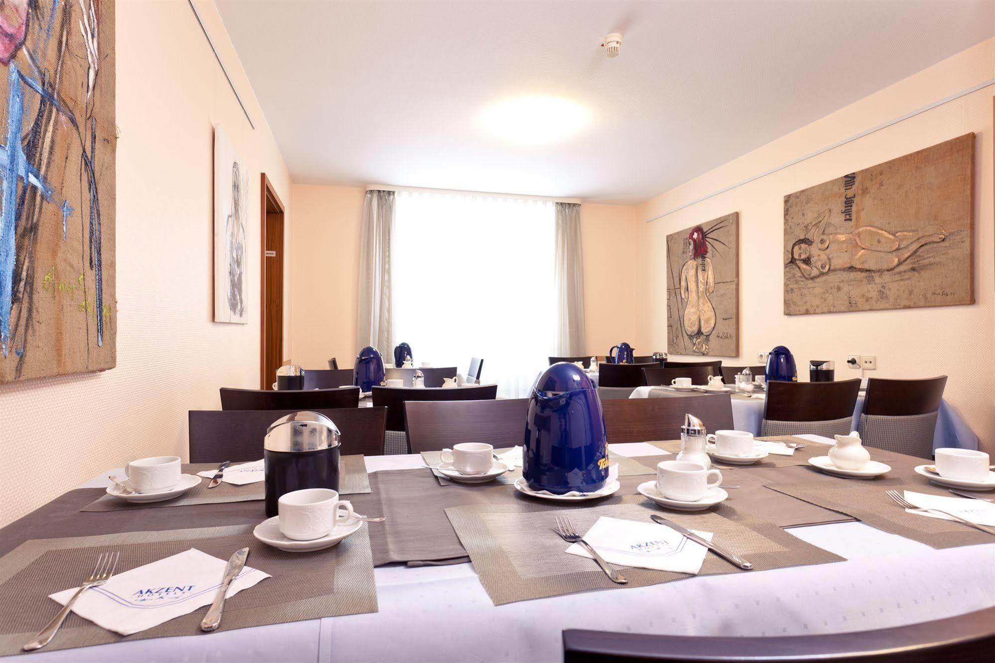 Akzent Hotel Torgauer Hof Sindelfingen Bagian luar foto