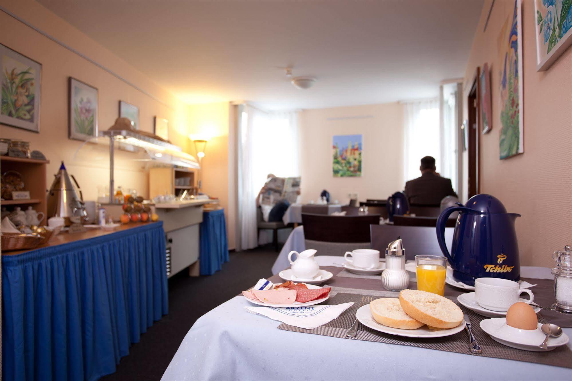 Akzent Hotel Torgauer Hof Sindelfingen Bagian luar foto